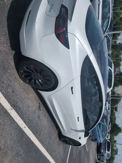 2023 Tesla Model 3 Performance photo 3