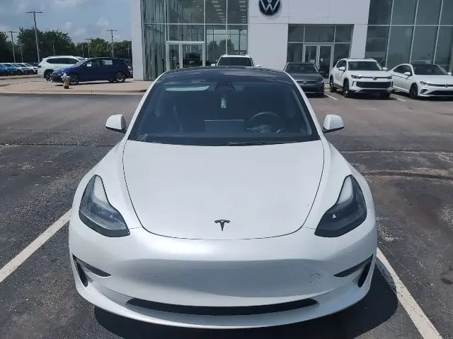 2023 Tesla Model 3 Performance photo 5