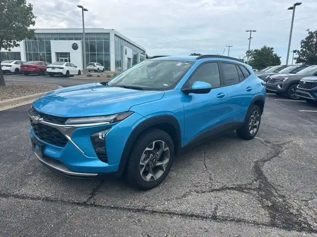 2025 Chevrolet Trax LT's photo