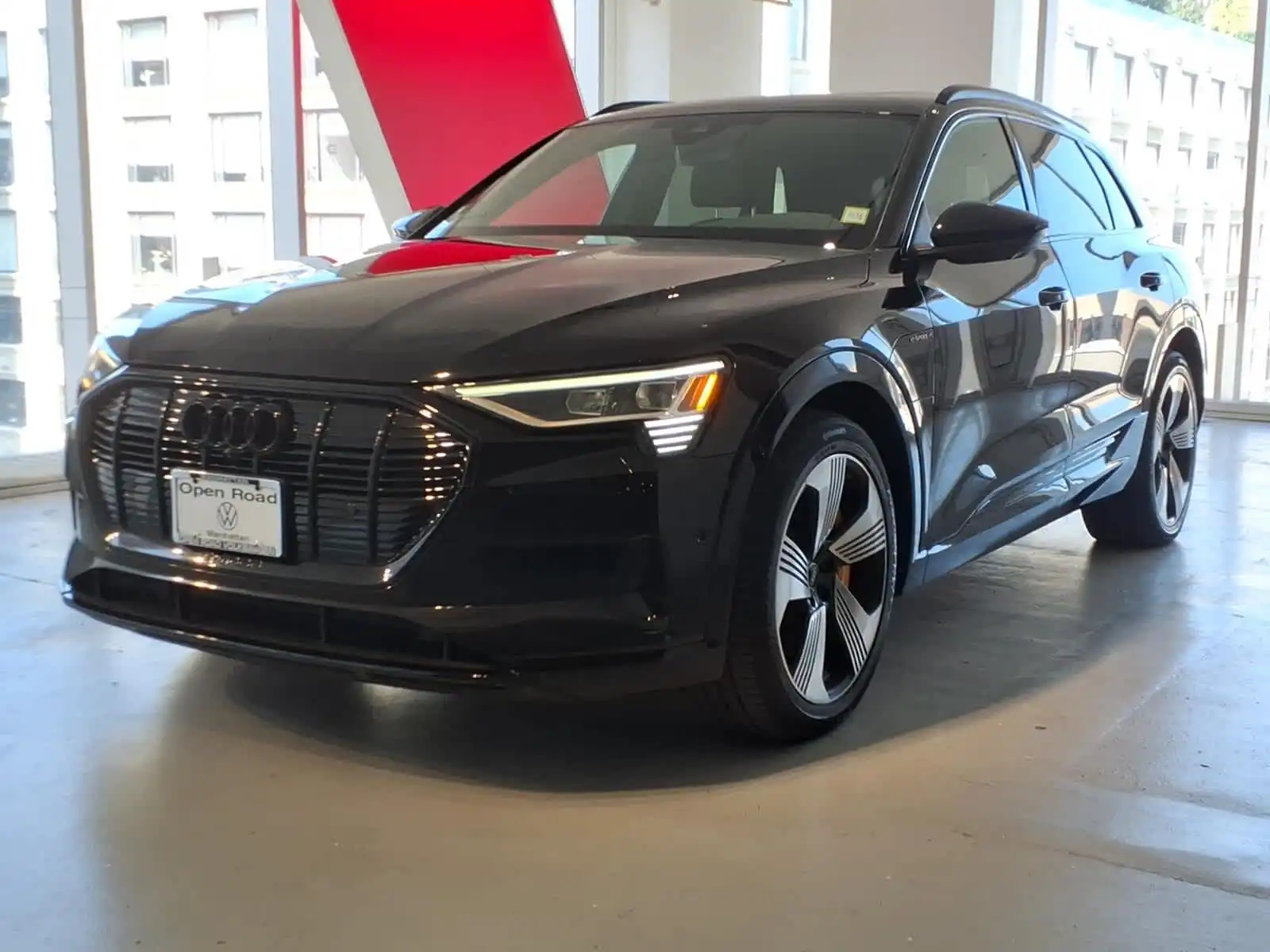 2023 Audi e-tron 95 kWh Premium Plus quattro's photo