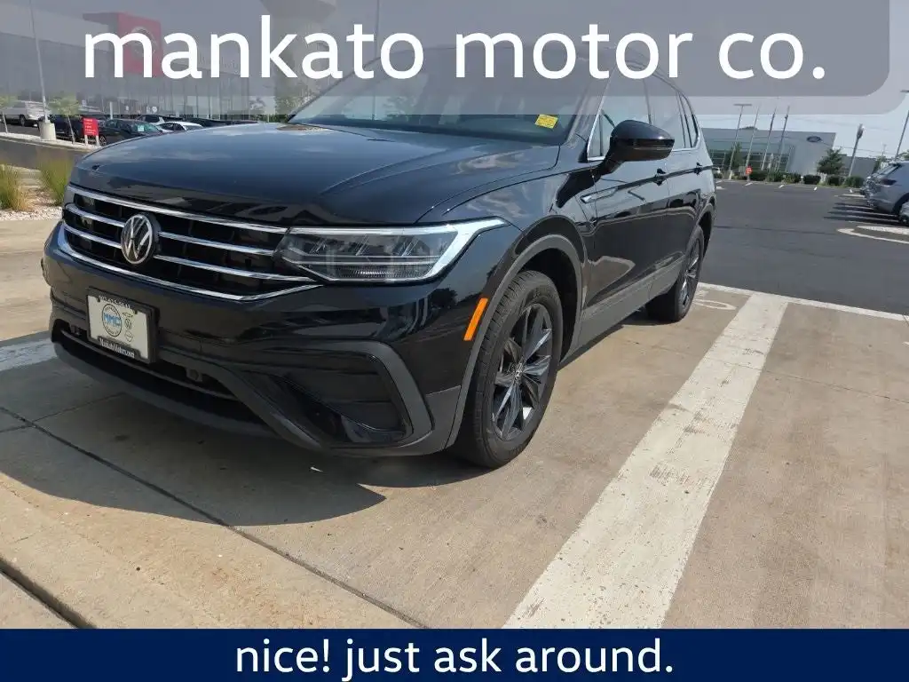 2023 Volkswagen Tiguan 2.0T SE's photo