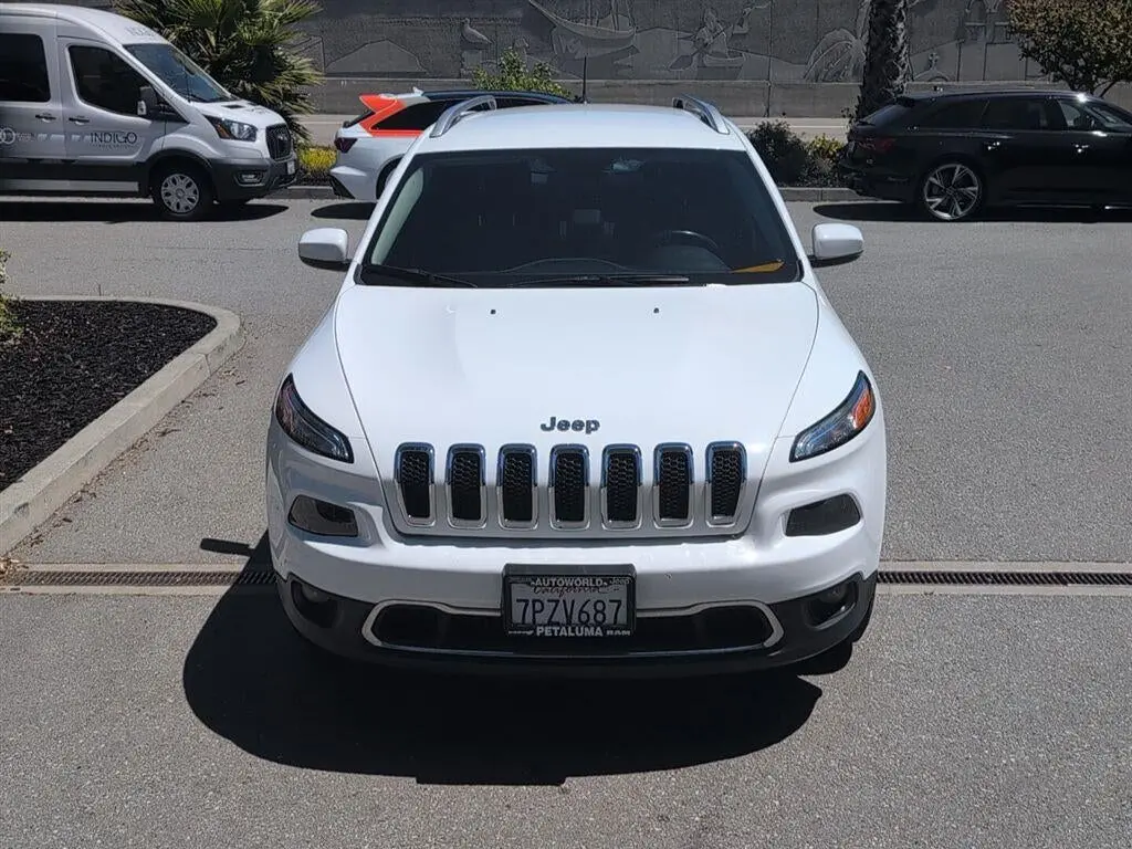 2016 Jeep Cherokee Limited 4X4 photo 3