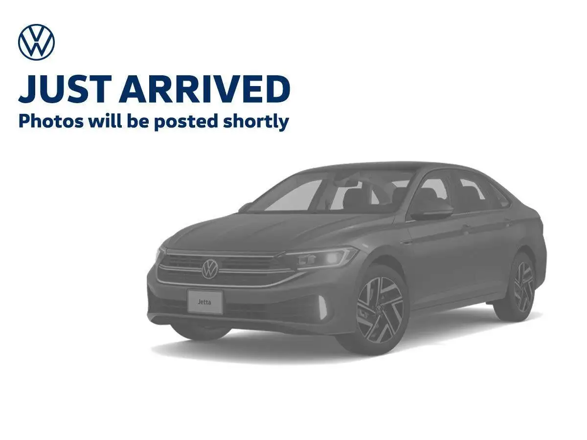 2018 Nissan Maxima SR's photo
