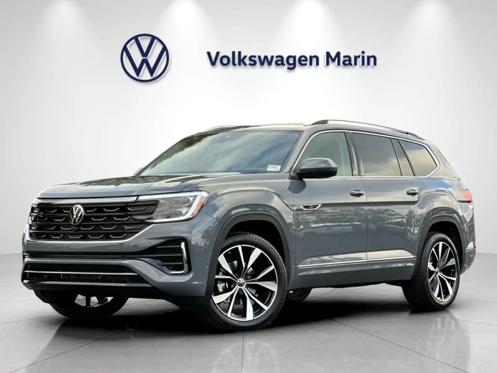 2026 Volkswagen Atlas 2.0T SEL Premium R-Line 4Motion's photo