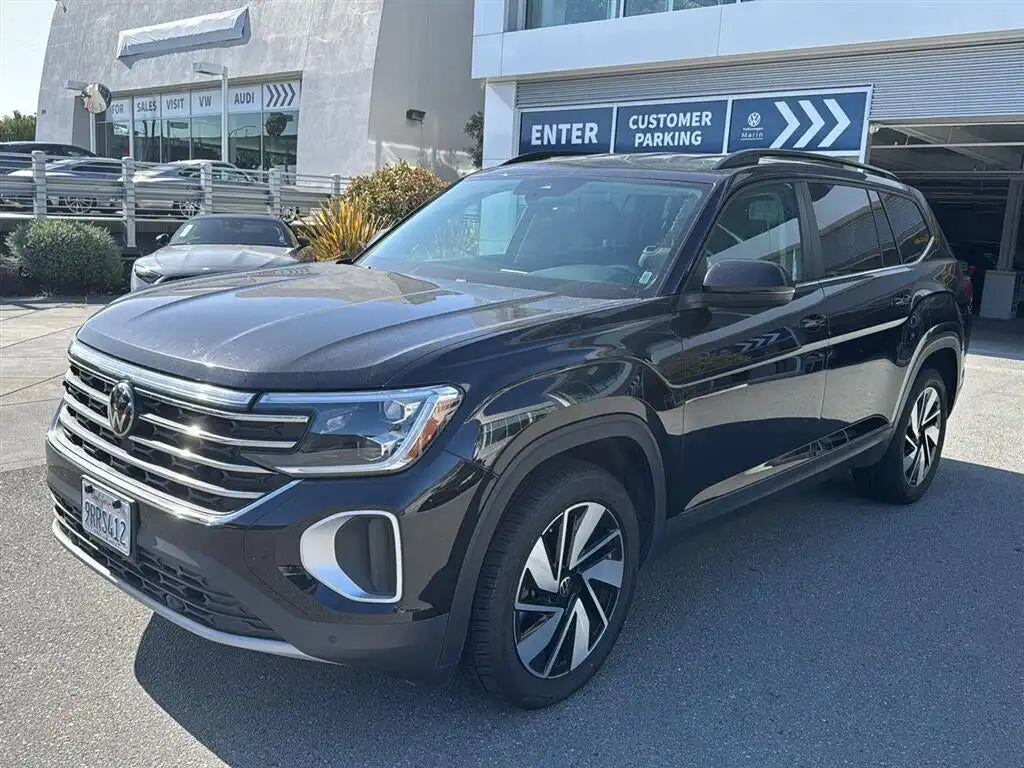 2025 Volkswagen Atlas 2.0T SE with Tech 4Motion's photo