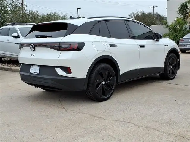 2025 Volkswagen ID.4 PRO S AWD photo 4