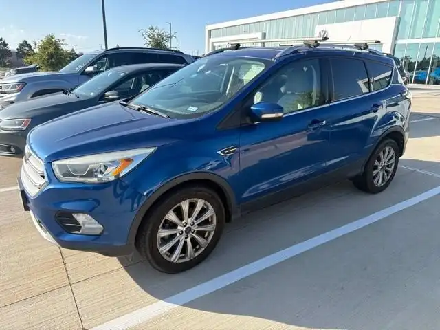 2017 Ford Escape Titanium's photo