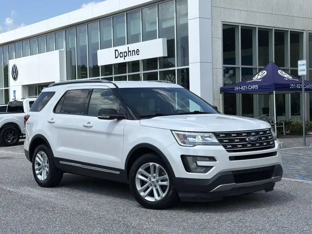 2017 Ford Explorer XLT FWD's photo