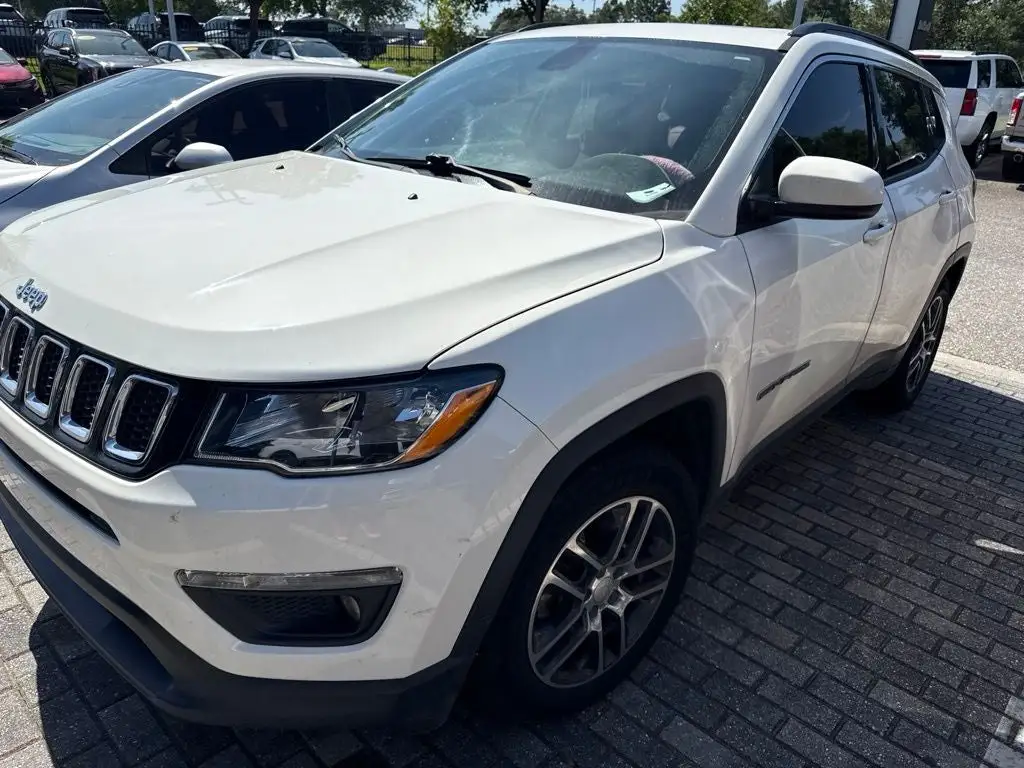 2019 Jeep Compass Sun & Wheel photo 1