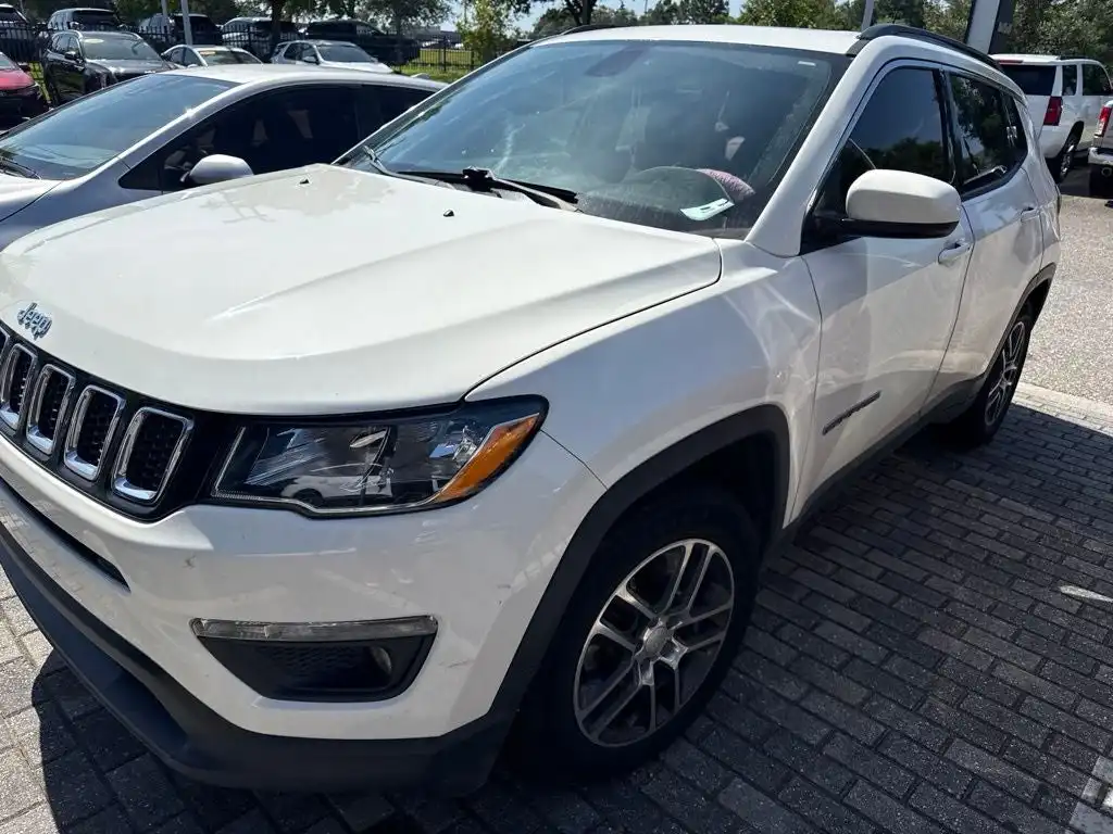2019 Jeep Compass Sun & Wheel's photo