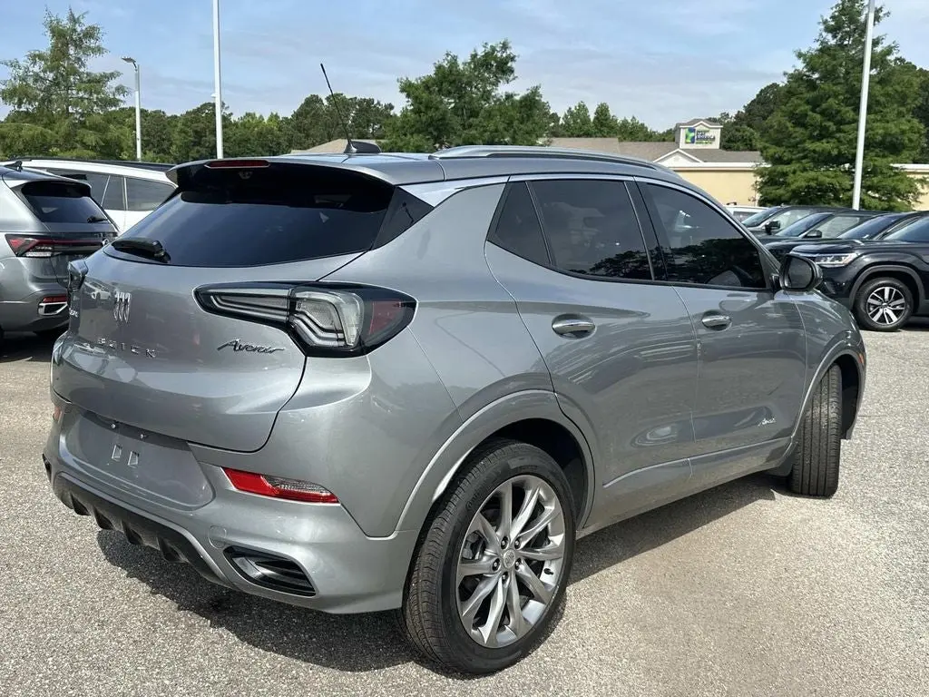 2024 Buick Encore GX Avenir photo 5