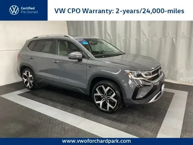 2023 Volkswagen Taos 1.5T SEL 4Motion's photo