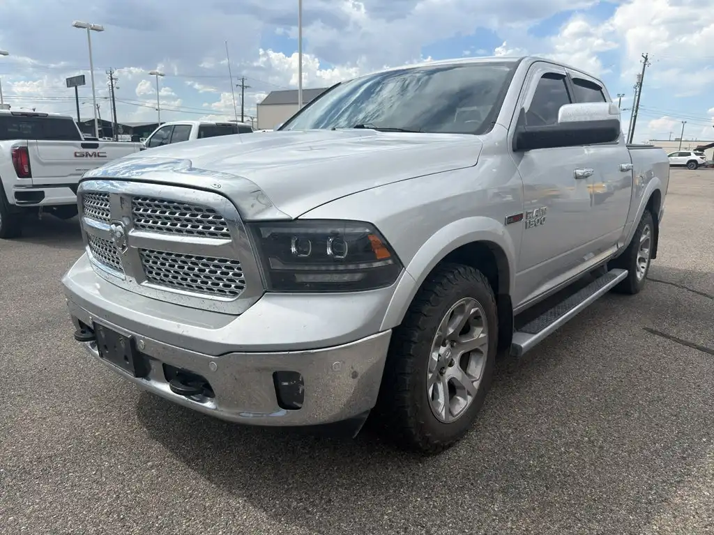 2016 RAM 1500 Laramie 4x4 Crew Cab 5'7's photo