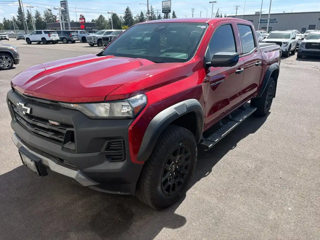 2025 Chevrolet Colorado 4WD Crew Cab Short Box Trail Boss's photo