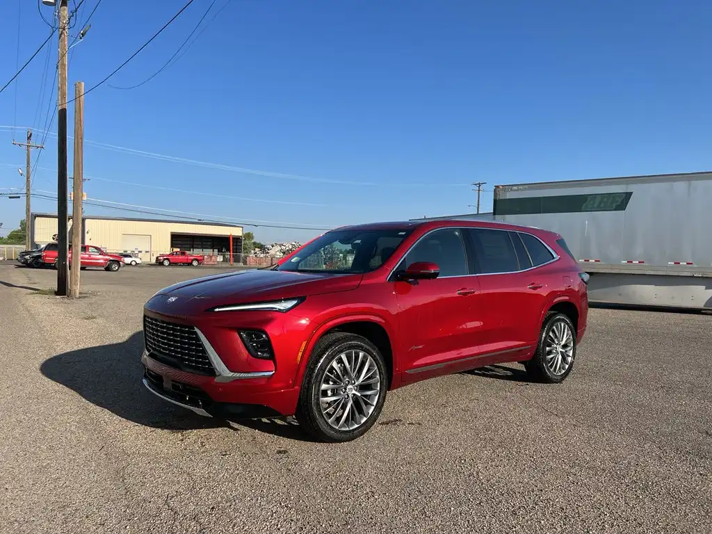 2026 Buick Enclave Avenir AWD's photo