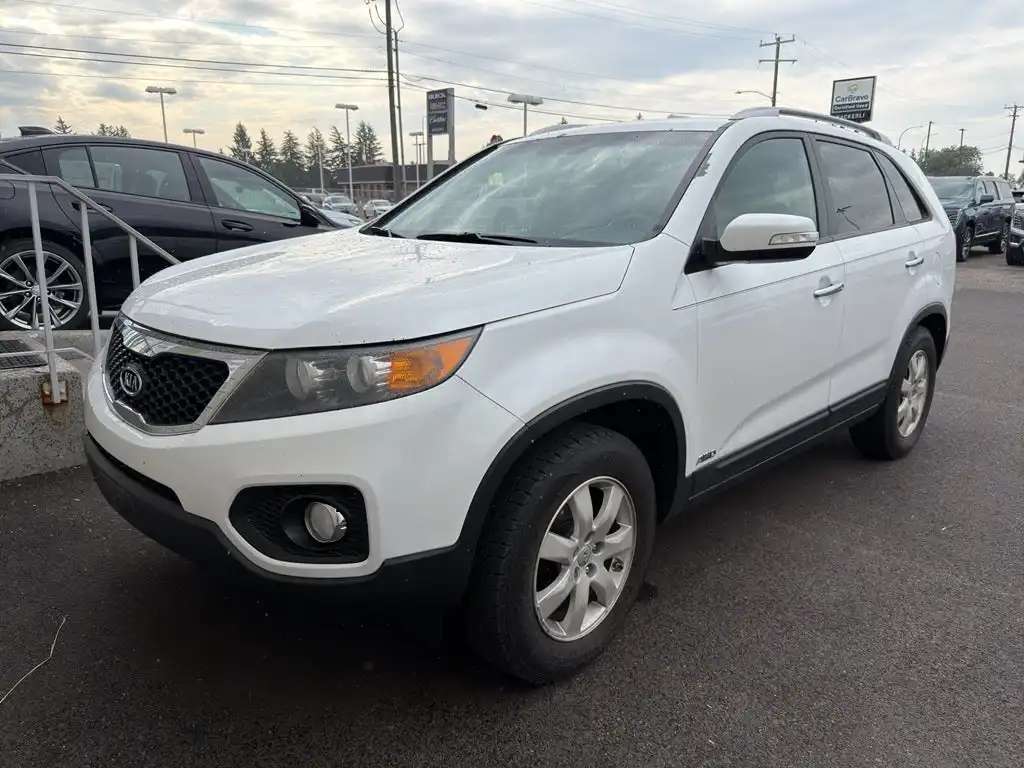 2013 Kia Sorento LX AT 4WD's photo
