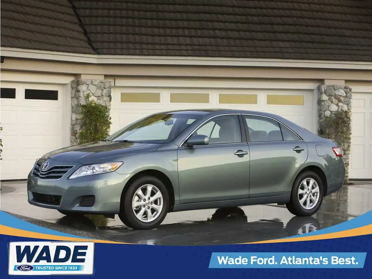 2011 Toyota Camry 2.5 Auto LE's photo