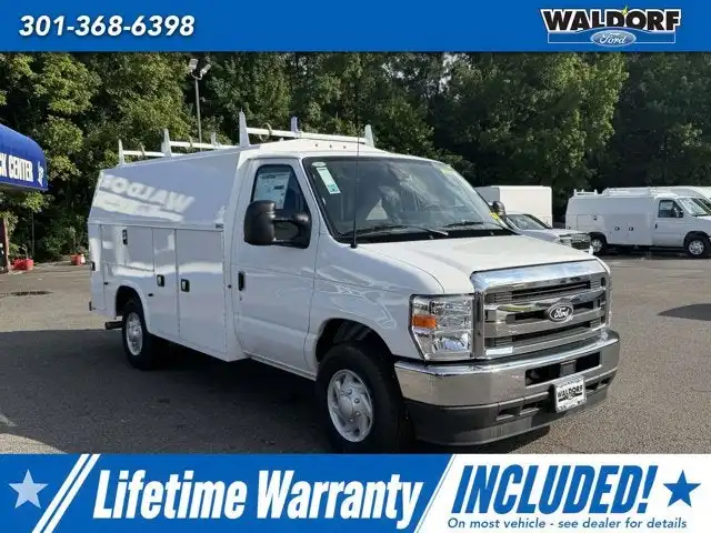 2026 Ford E-Series SRW E-350 Super Duty 138 in WB's photo