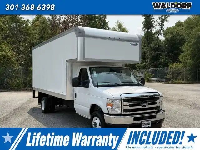 2027 Ford E-Series DRW E-450 Super Duty 176 in WB's photo