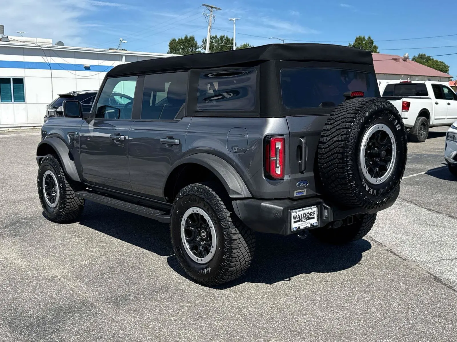 2023 Ford Bronco Outer Banks 4WD photo 4