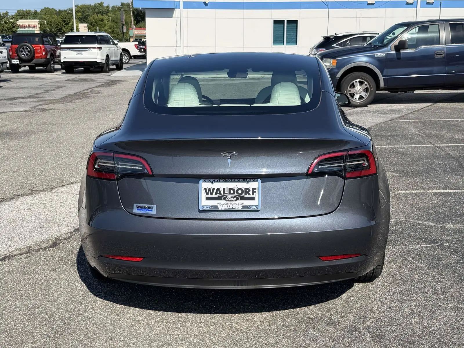 2023 Tesla Model 3 Base photo 3