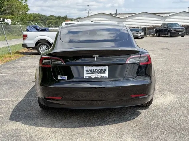 2021 Tesla Model 3 Standard Range Plus photo 3