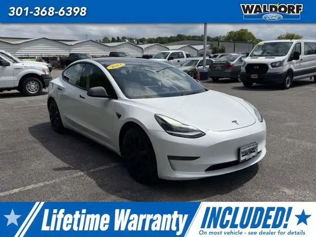 2021 Tesla Model 3 Standard Range Plus's photo