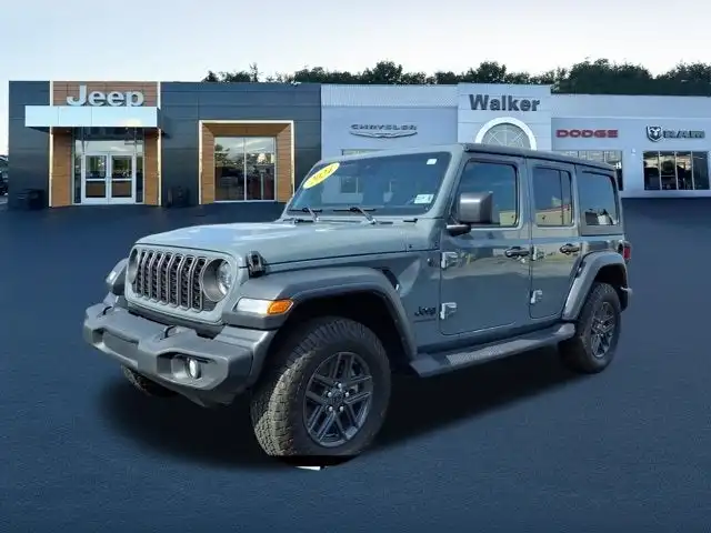 2024 Jeep Wrangler Sport S's photo