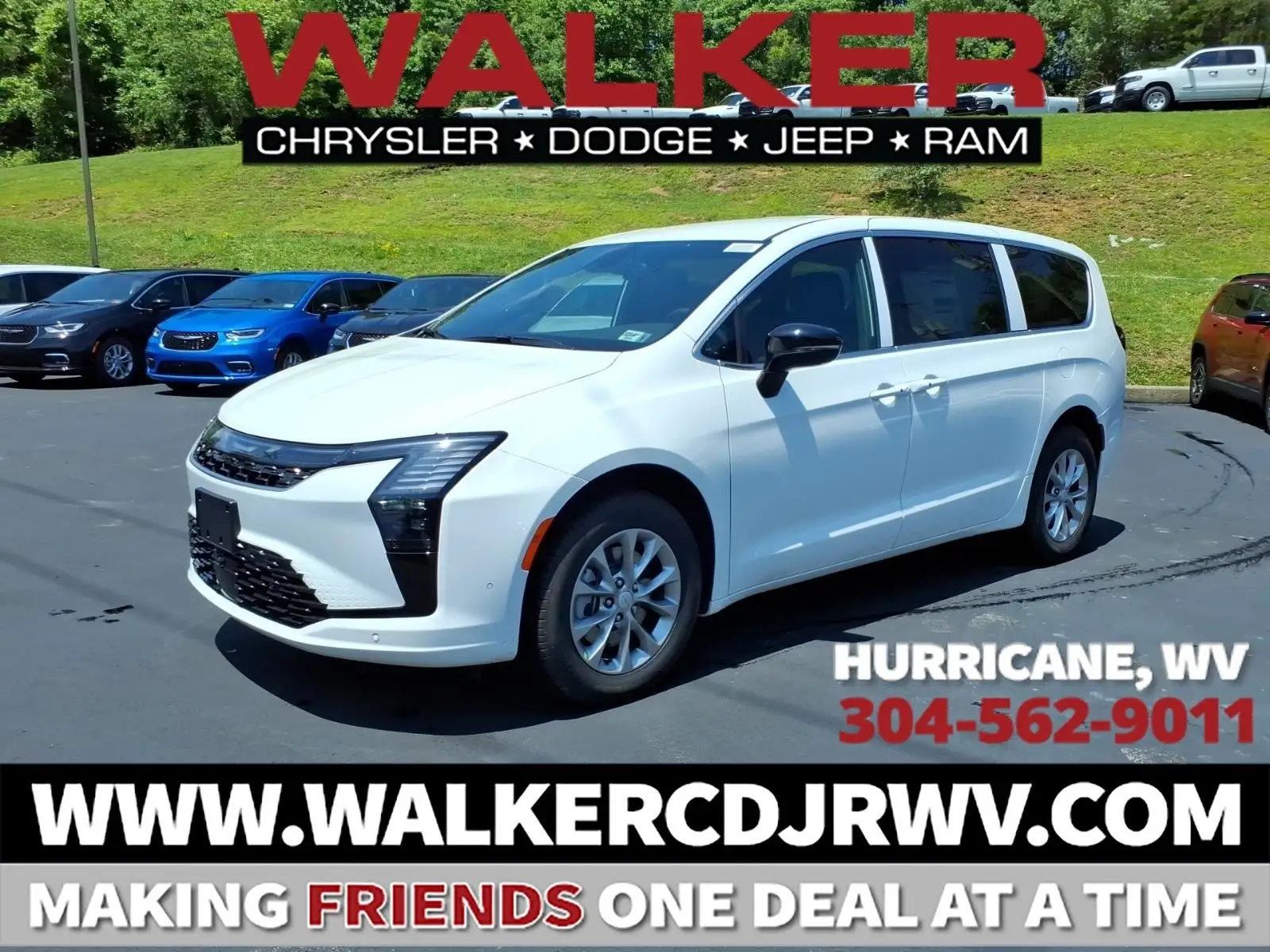 2027 Chrysler Pacifica Select AWD photo 1