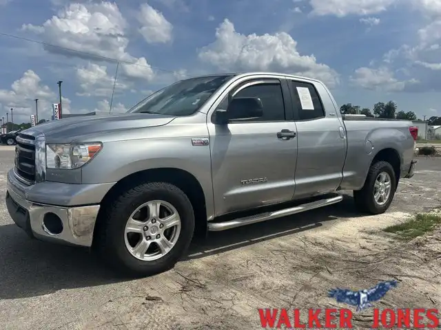 2011 Toyota Tundra 5.7 Auto Tundra Grade Double Cab's photo