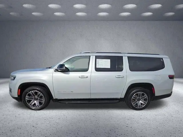 2024 Jeep Wagoneer L Series II 4WD photo 4