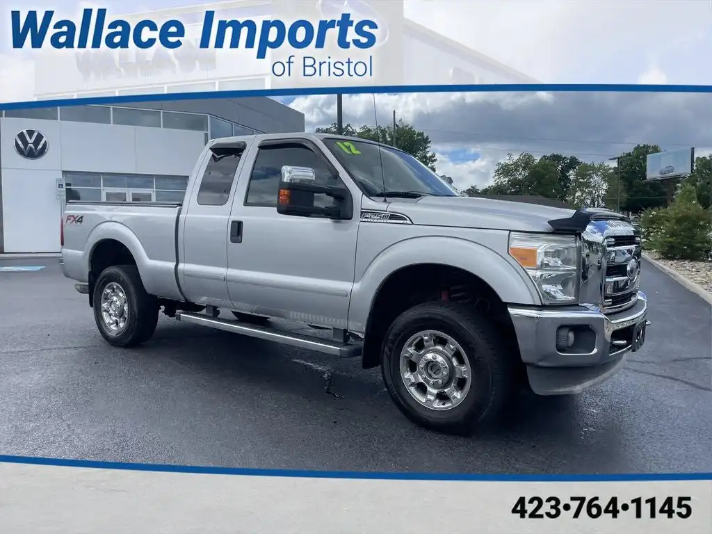 2012 Ford F-250 XLT 4WD SuperCab 158 in's photo