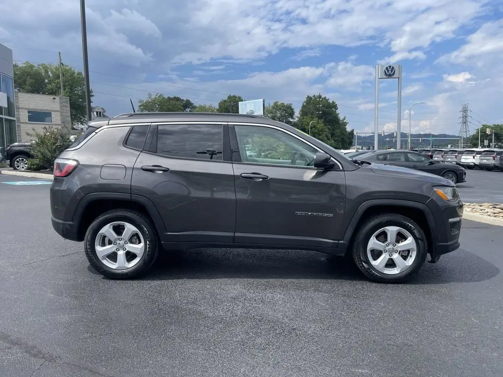 2018 Jeep Compass Latitude 4WD photo 4