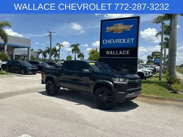 2025 Chevrolet Colorado 4WD Trail Boss Crew Cab Short Box's photo