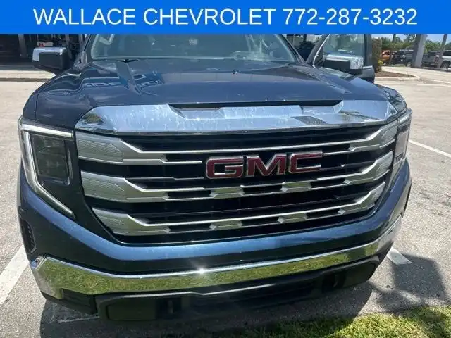 2023 GMC Sierra 4WD Crew Cab Short Box SLE's photo