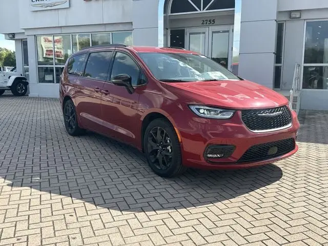2026 Chrysler Pacifica Select photo 5