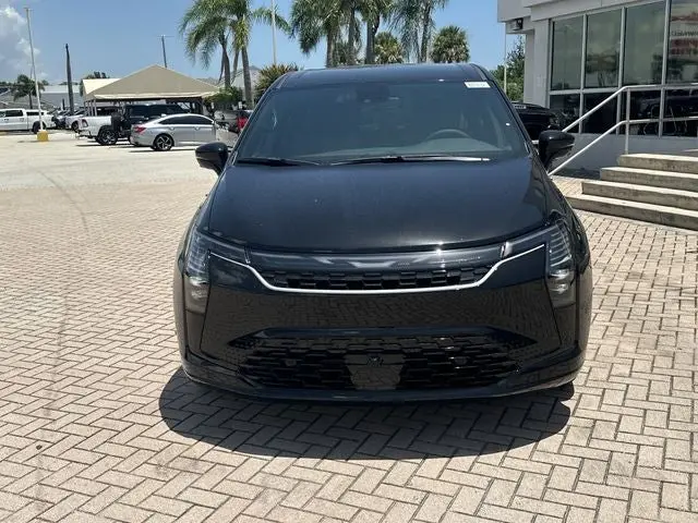 2027 Chrysler Pacifica Select photo 4