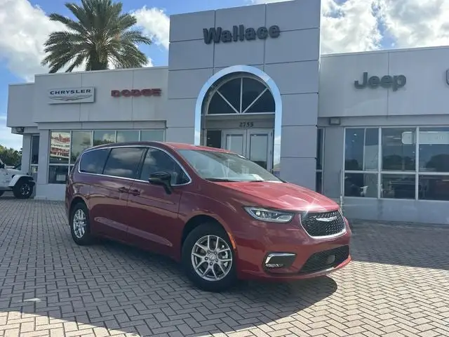 2026 Chrysler Pacifica Select photo 1