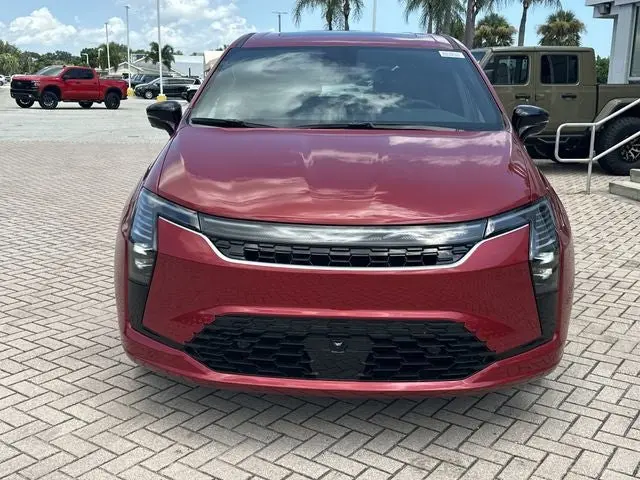 2027 Chrysler Pacifica Limited photo 4