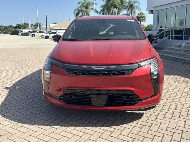2027 Chrysler Pacifica Limited photo 4