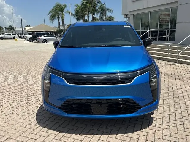 2027 Chrysler Pacifica Limited photo 4