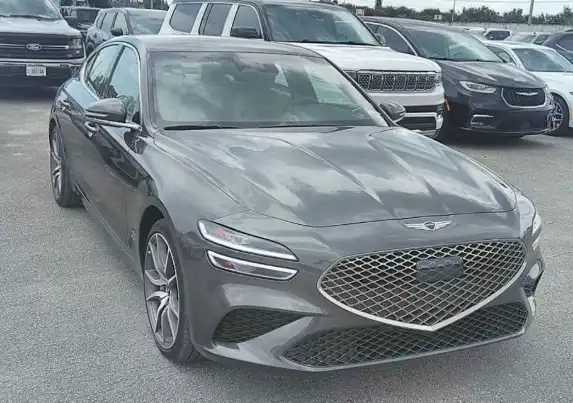 2025 Genesis G70 2.5T Standard's photo
