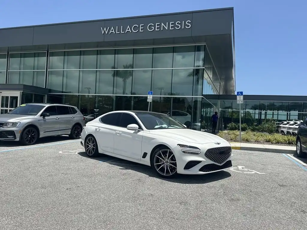 2022 Genesis G70 2.0T Standard's photo
