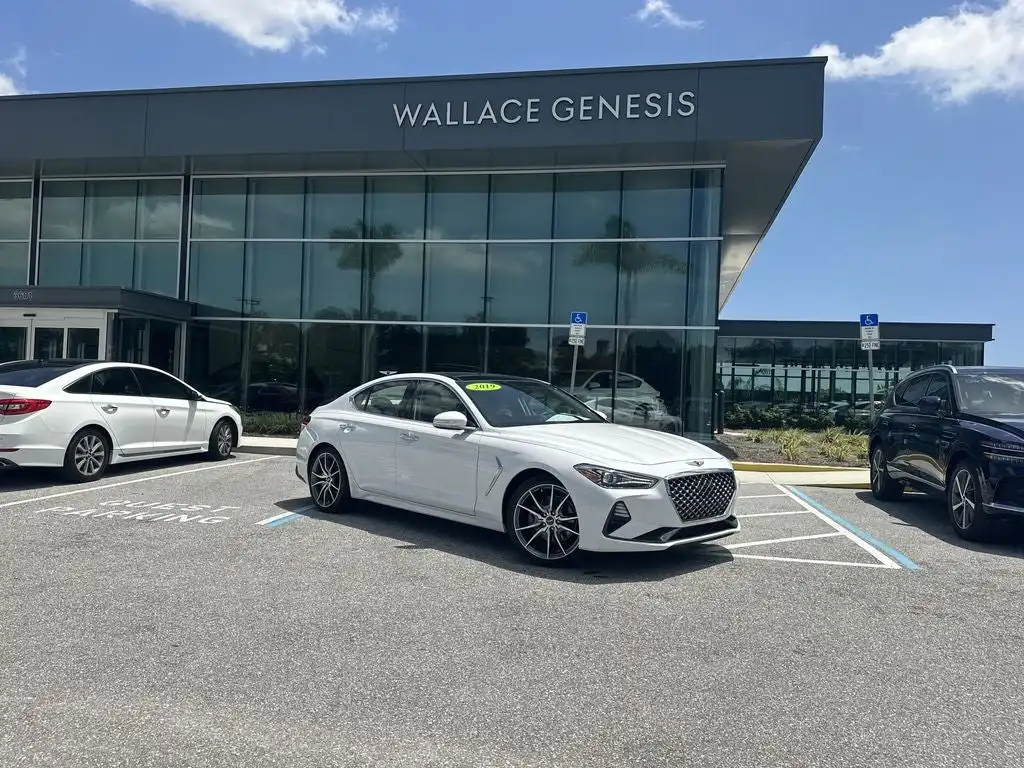 2019 Genesis G70 2.0T Advanced's photo