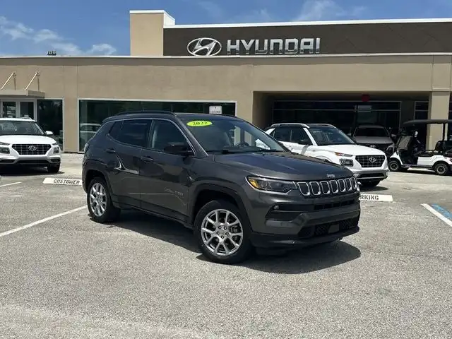 2022 Jeep Compass Latitude Lux 4X4's photo