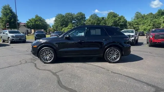 2020 Porsche Cayenne S photo 5