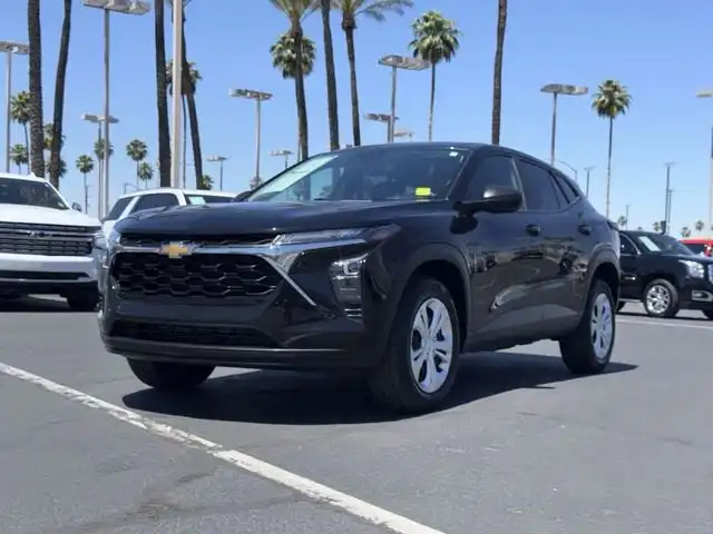 2024 Chevrolet Trax LS's photo