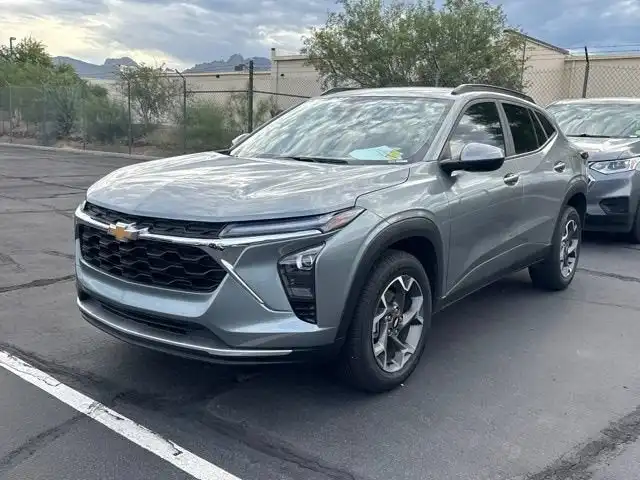 2025 Chevrolet Trax LT's photo