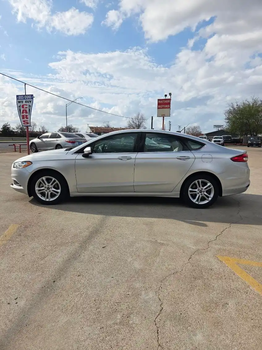 2018 Ford Fusion SE FWD's photo