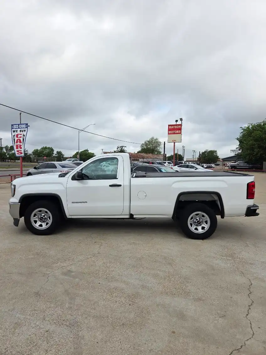 2018 GMC Sierra 2WD Regular Cab Long Box's photo